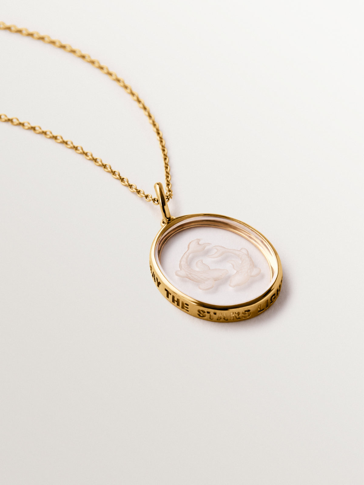 Charm Piscis de plata 925 bañada en oro amarillo de 18K y cristal de roca