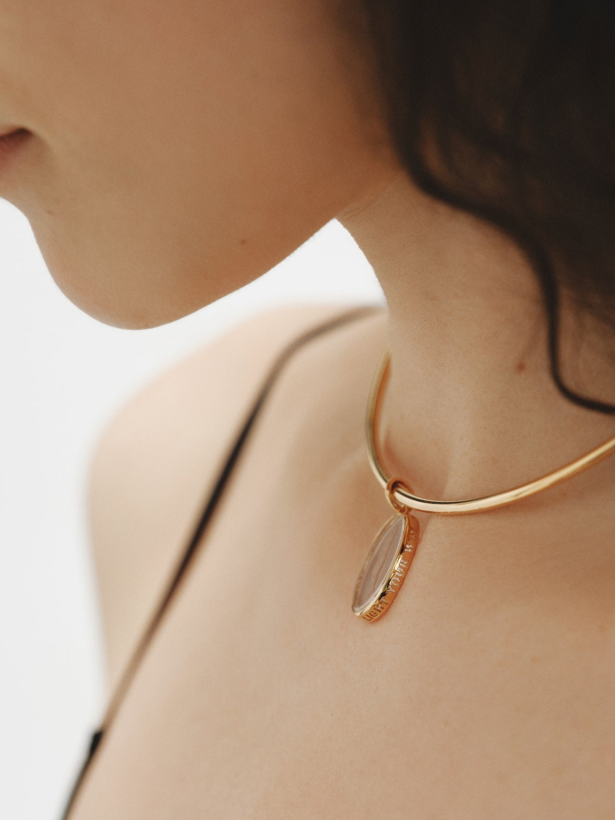 Charm Virgo de plata 925 bañada en oro amarillo de 18K y cristal de roca