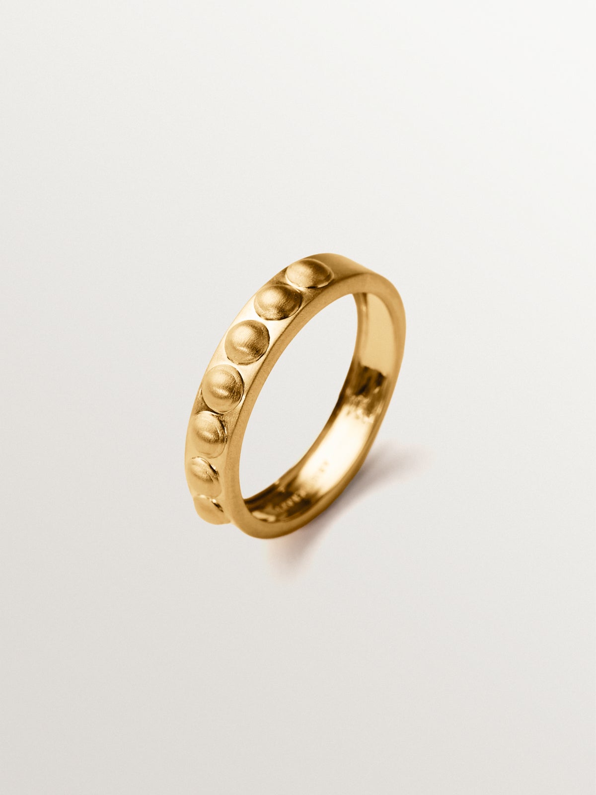 Anillo de plata 925 bañada en oro amarillo de 18K y motivos de esferas