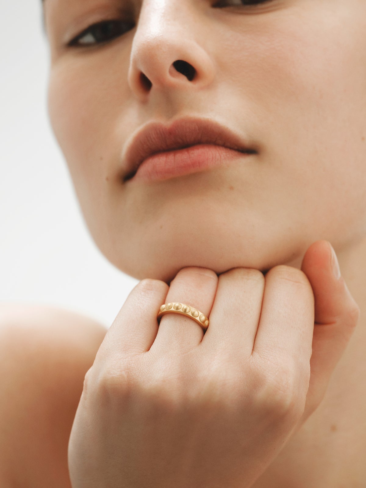 Anillo de plata 925 bañada en oro amarillo de 18K y motivos de esferas