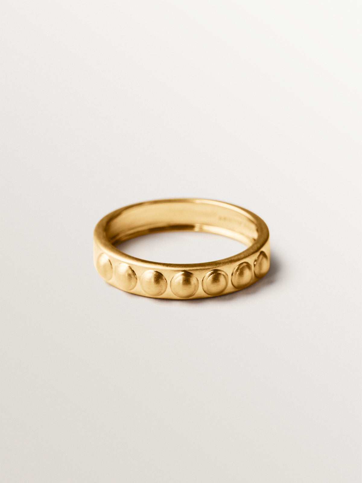 Anillo de plata 925 bañada en oro amarillo de 18K y motivos de esferas