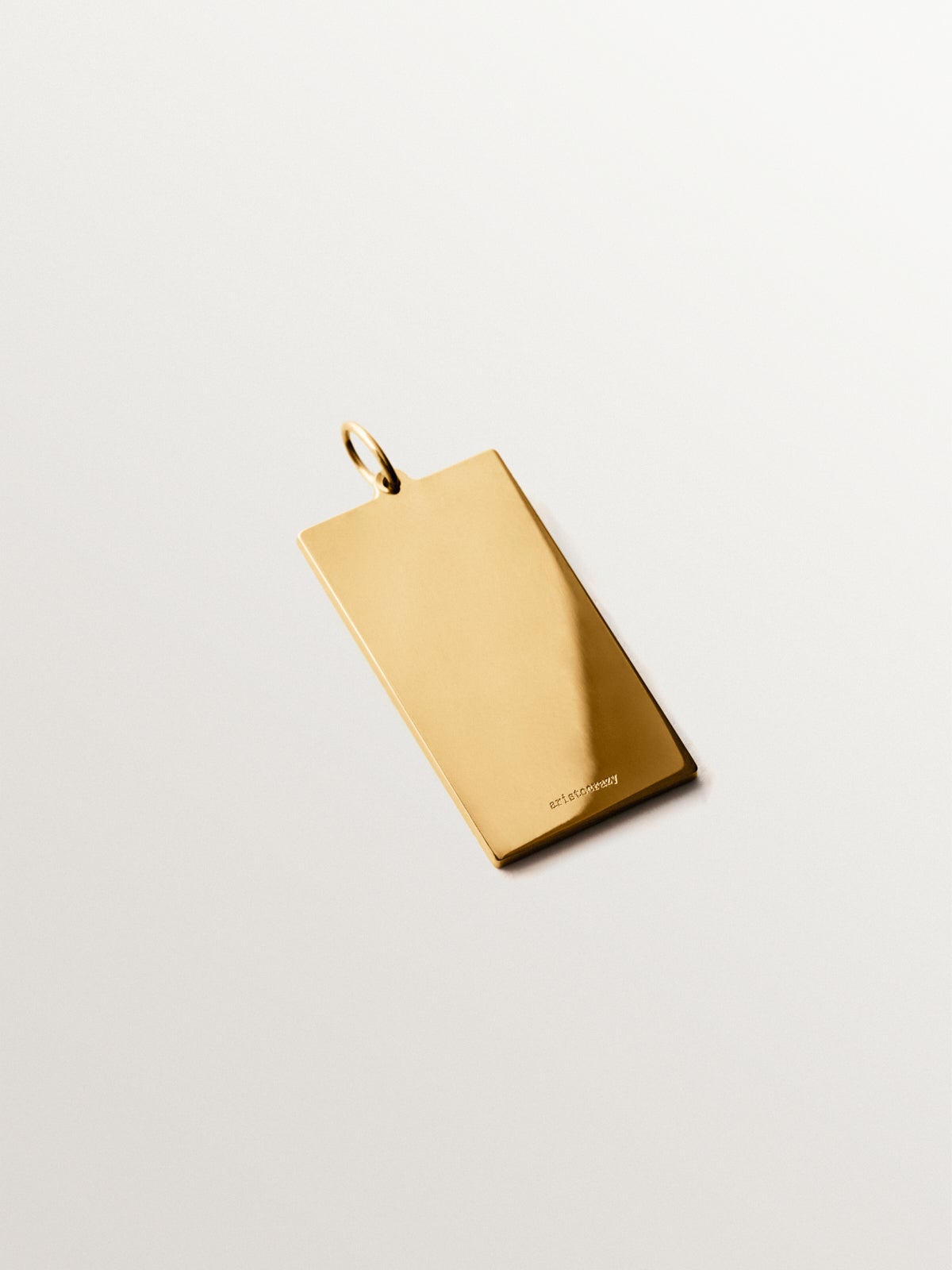 Charm personalizable de plata 925 bañada en oro de 18K