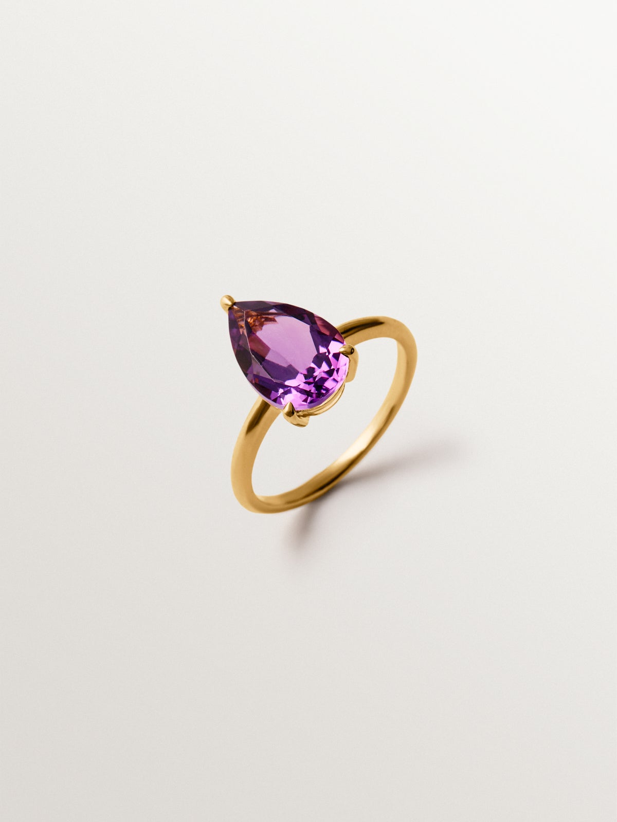 Anillo de plata 925 bañada en oro amarillo de 18K con amatista rosa