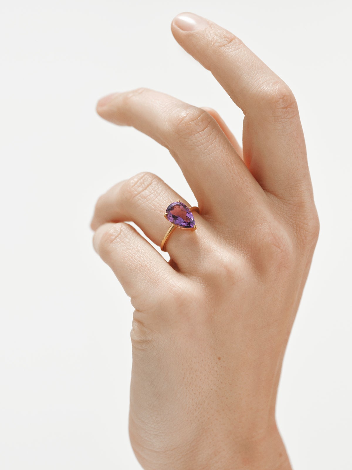Anillo de plata 925 bañada en oro amarillo de 18K con amatista rosa