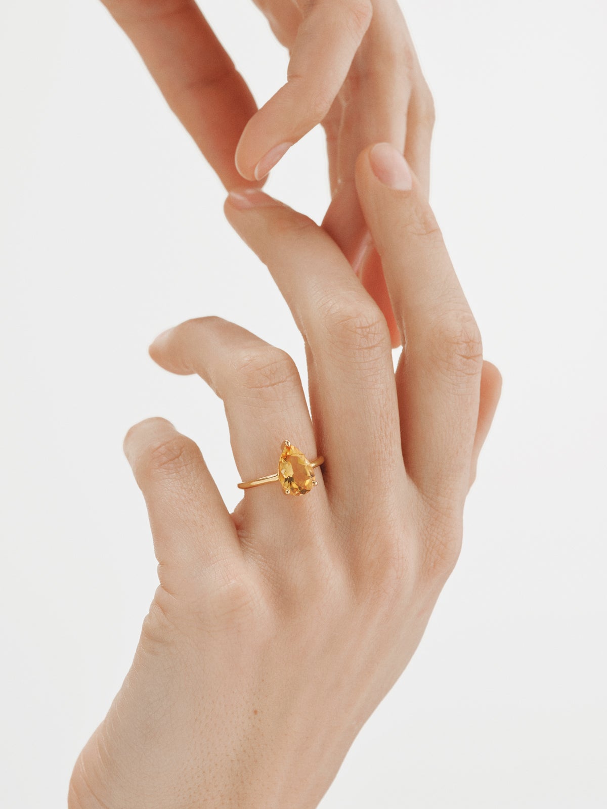Anillo de plata 925 bañada en oro amarillo de 18K con citrino naranja
