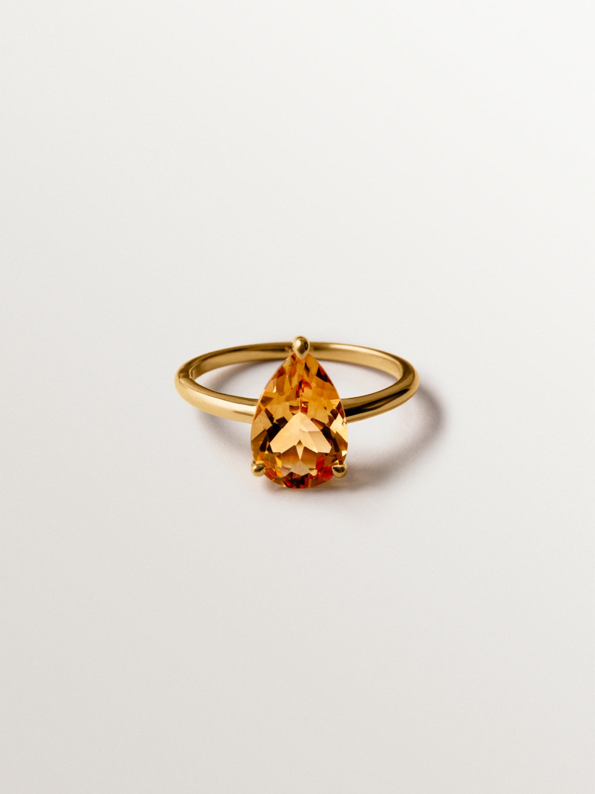 Anillo de plata 925 bañada en oro amarillo de 18K con citrino naranja