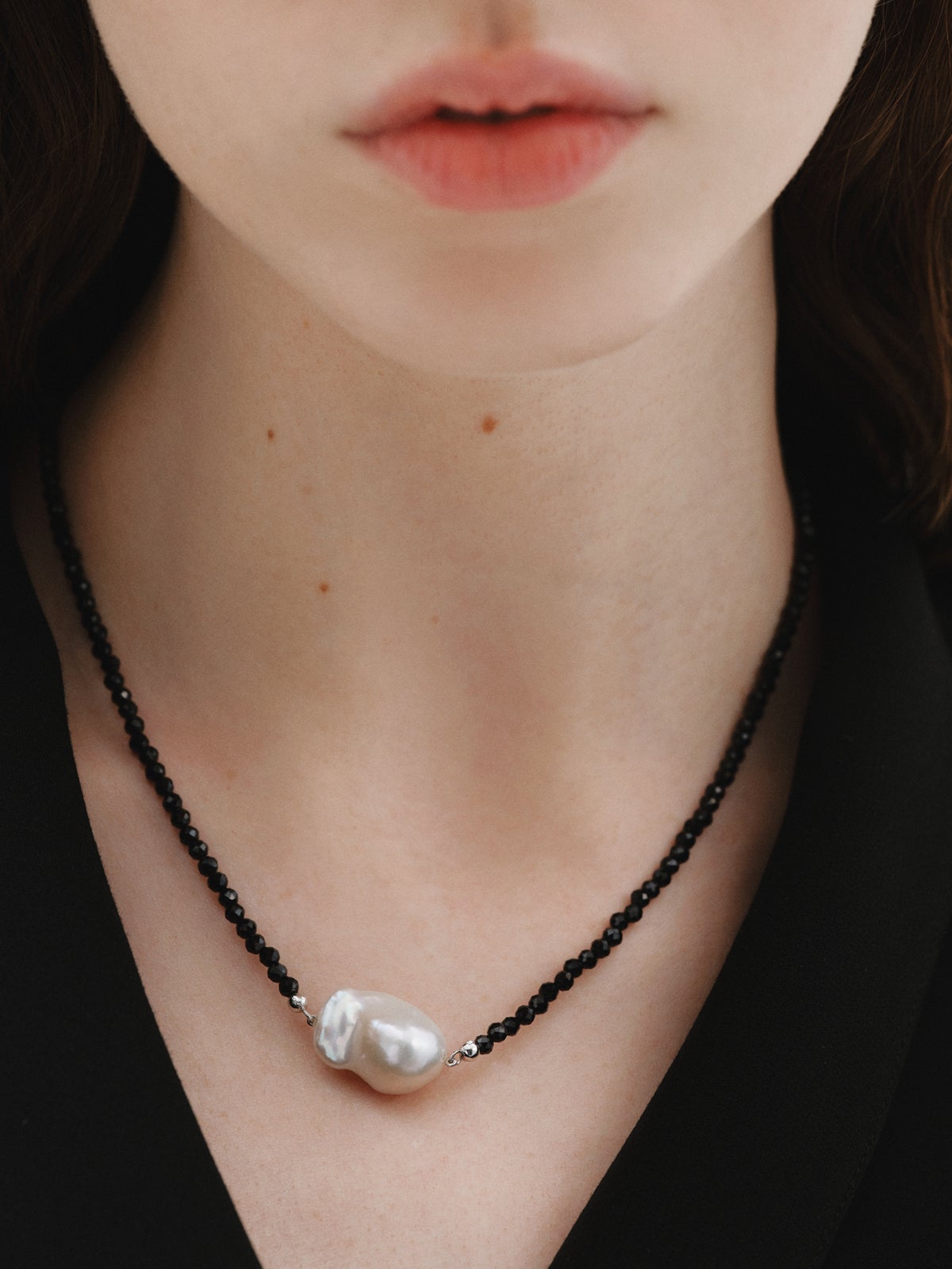 925 silver necklace with black spinels and pearl