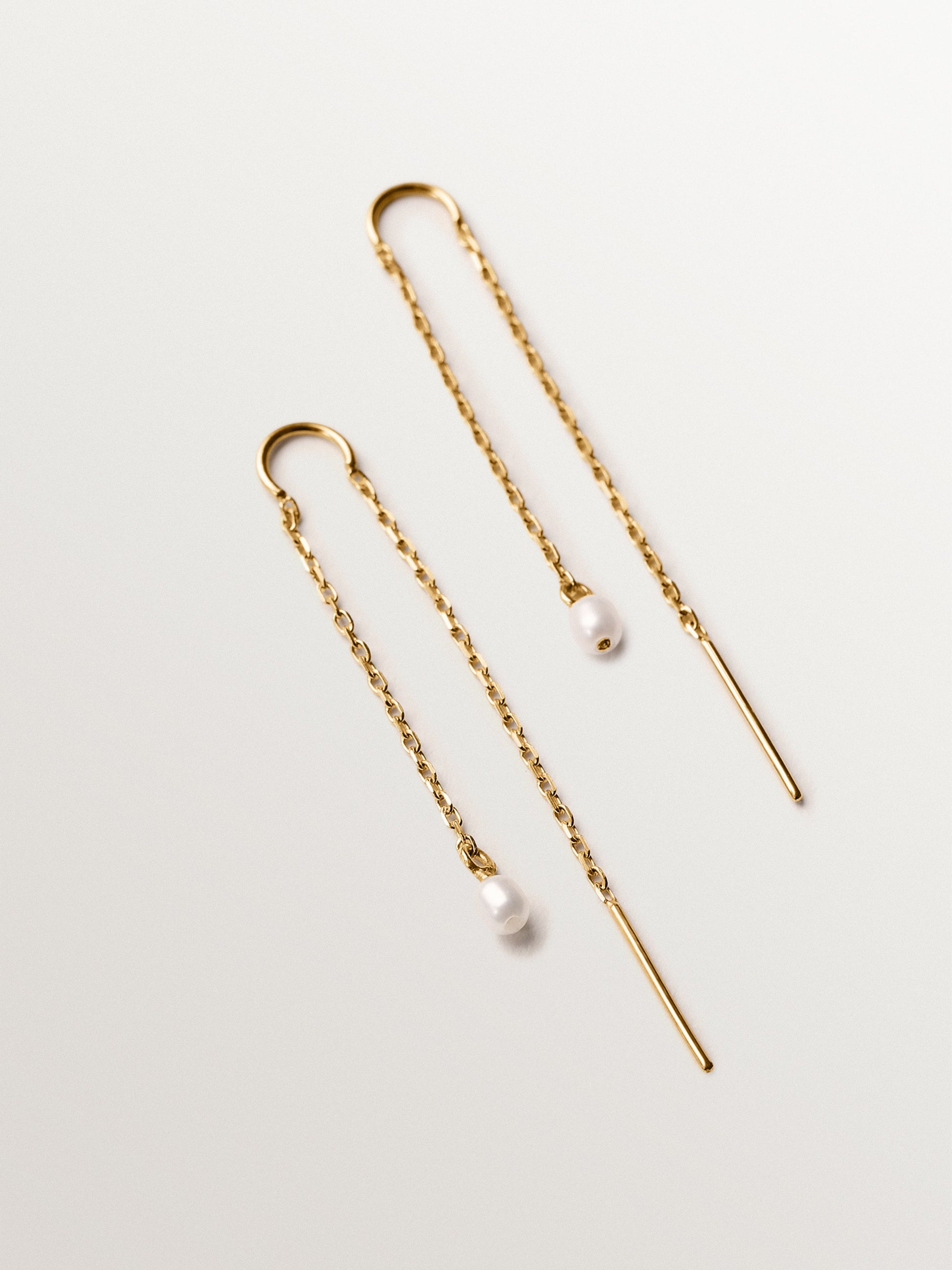 Pendientes largos de plata 925 bañada en oro amarillo de 18K con perlas