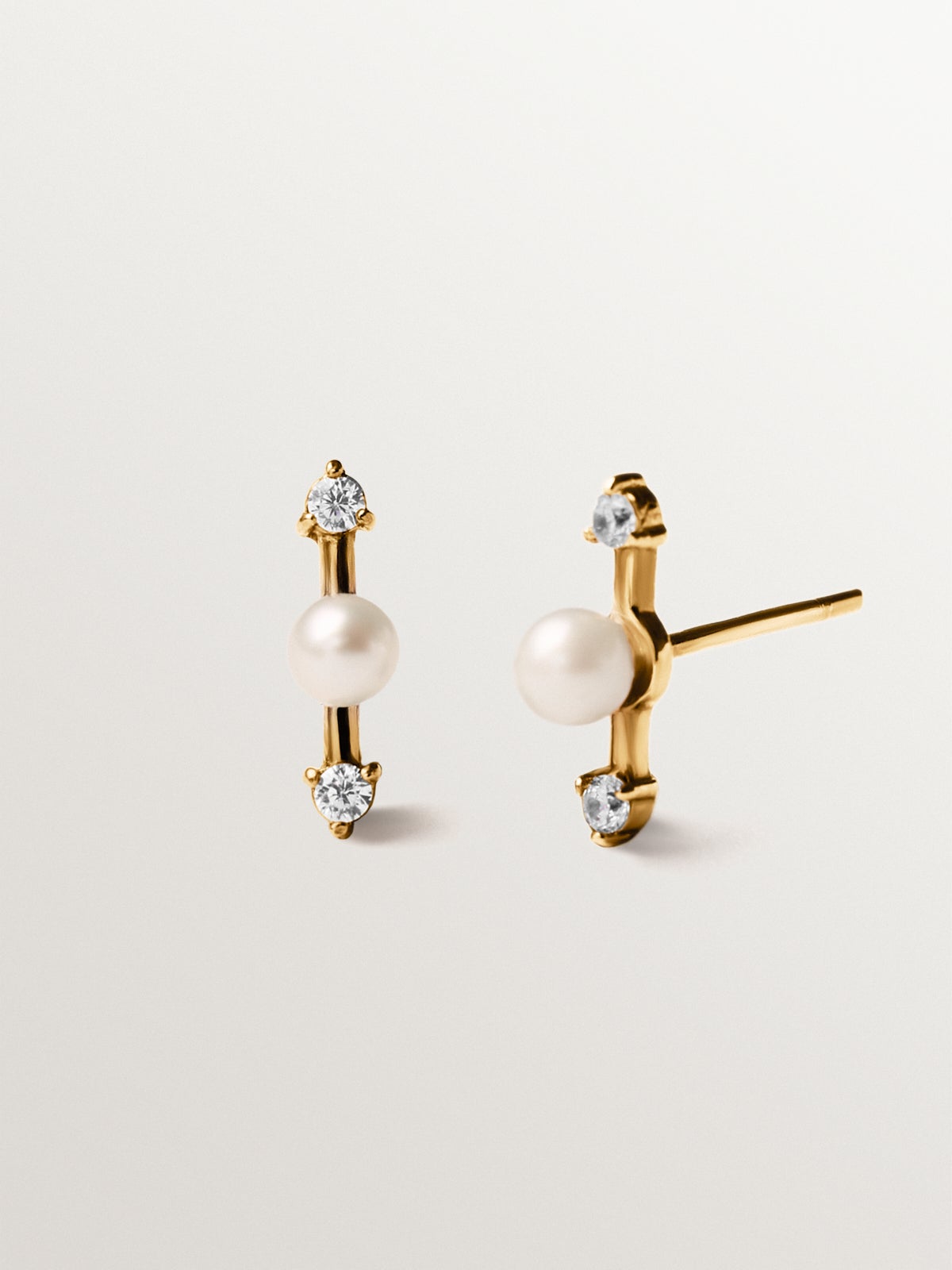 Pendientes de plata 925 bañada en oro amarillo de 18K con perlas y topacios blancos