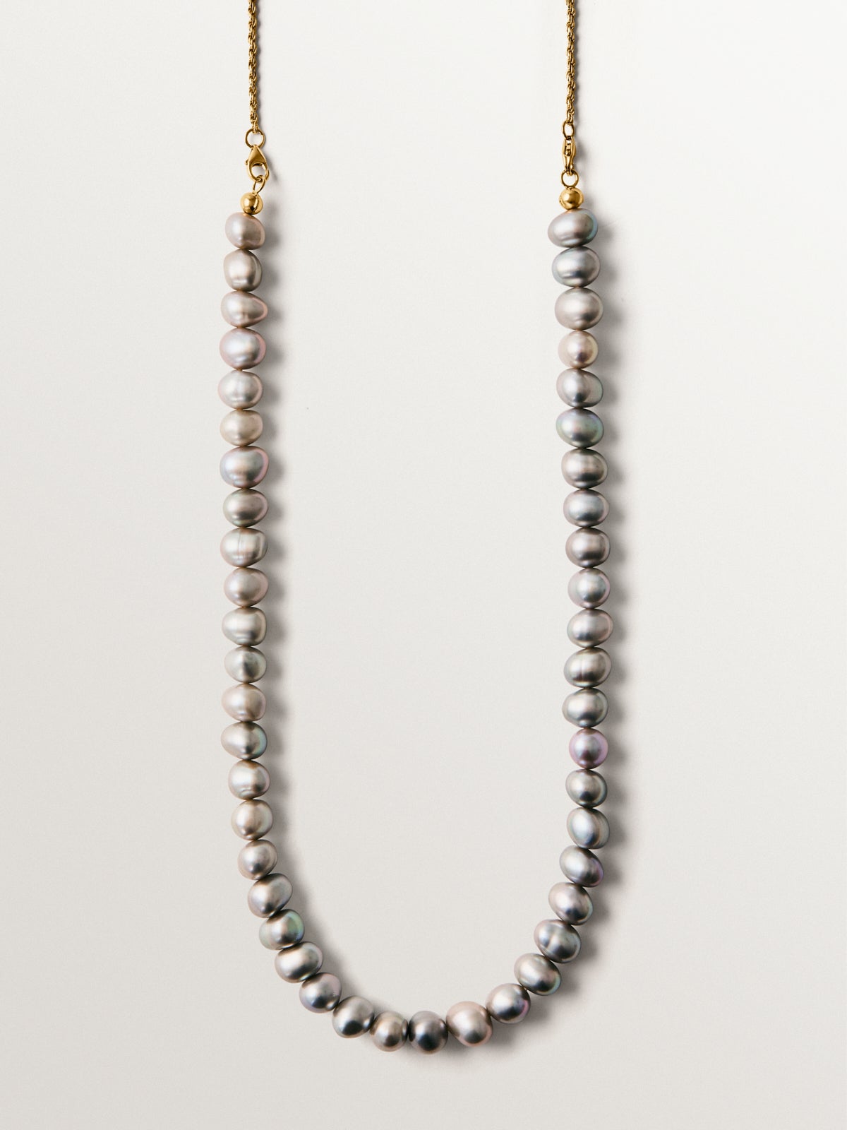 Collar de plata 925 bañada en oro amarillo de 18K con perlas grises