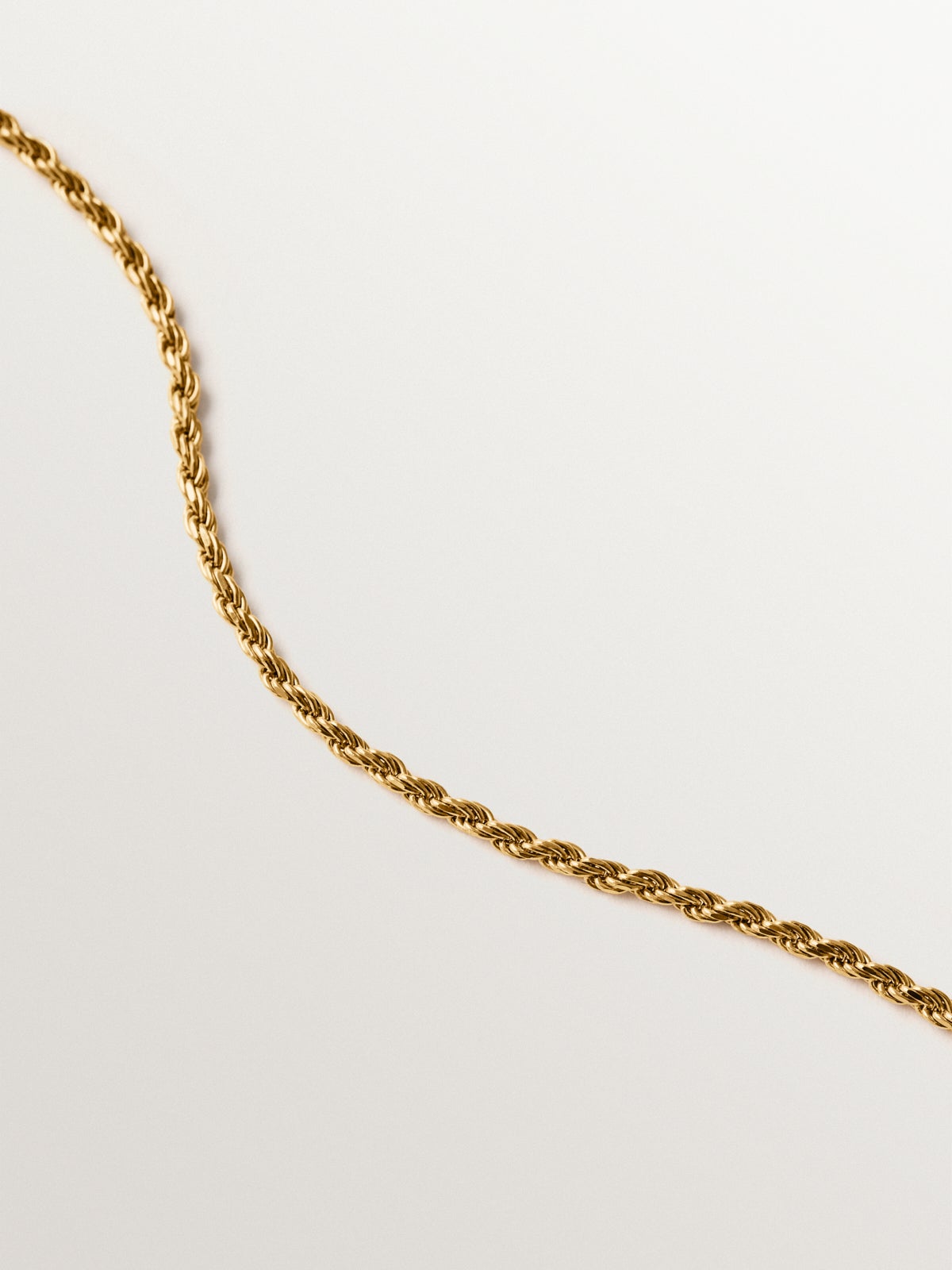 Collar de plata 925 bañada en oro amarillo de 18K con perlas grises