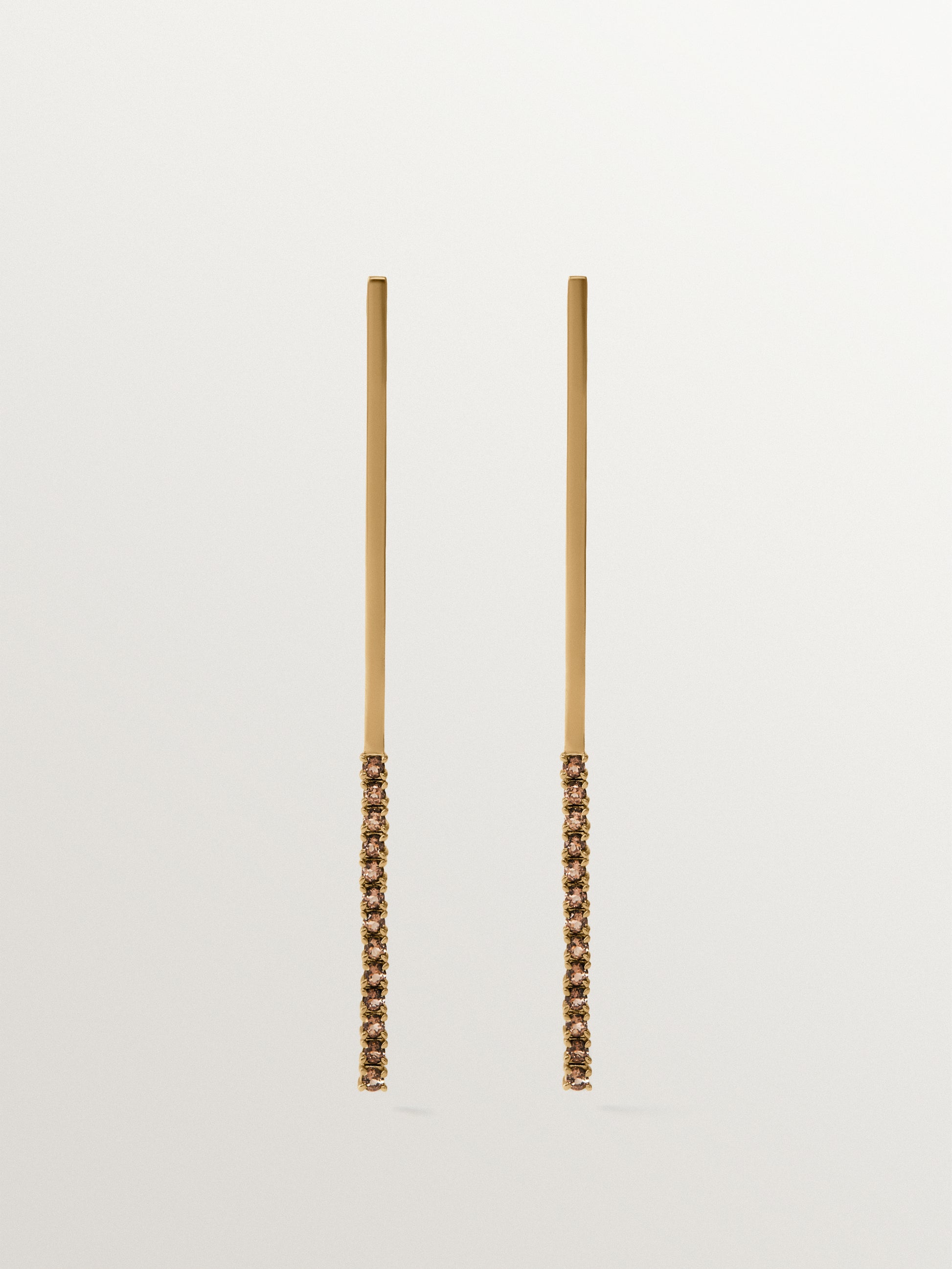Pendientes largos de plata 925 bañada en oro de 18K con topacios marrones