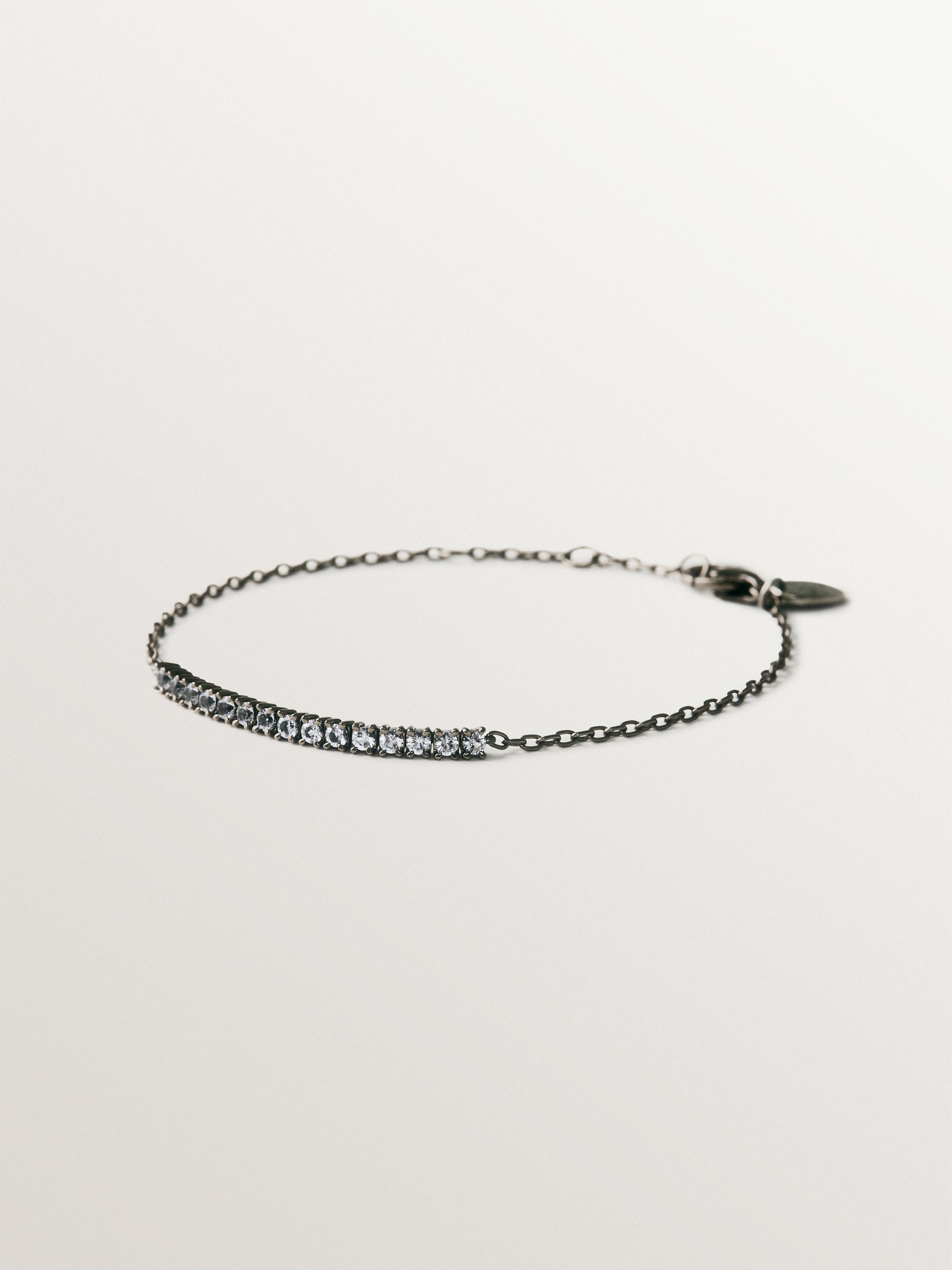 Pulsera de plata 925 con acabado gunmetal y topacios blancos