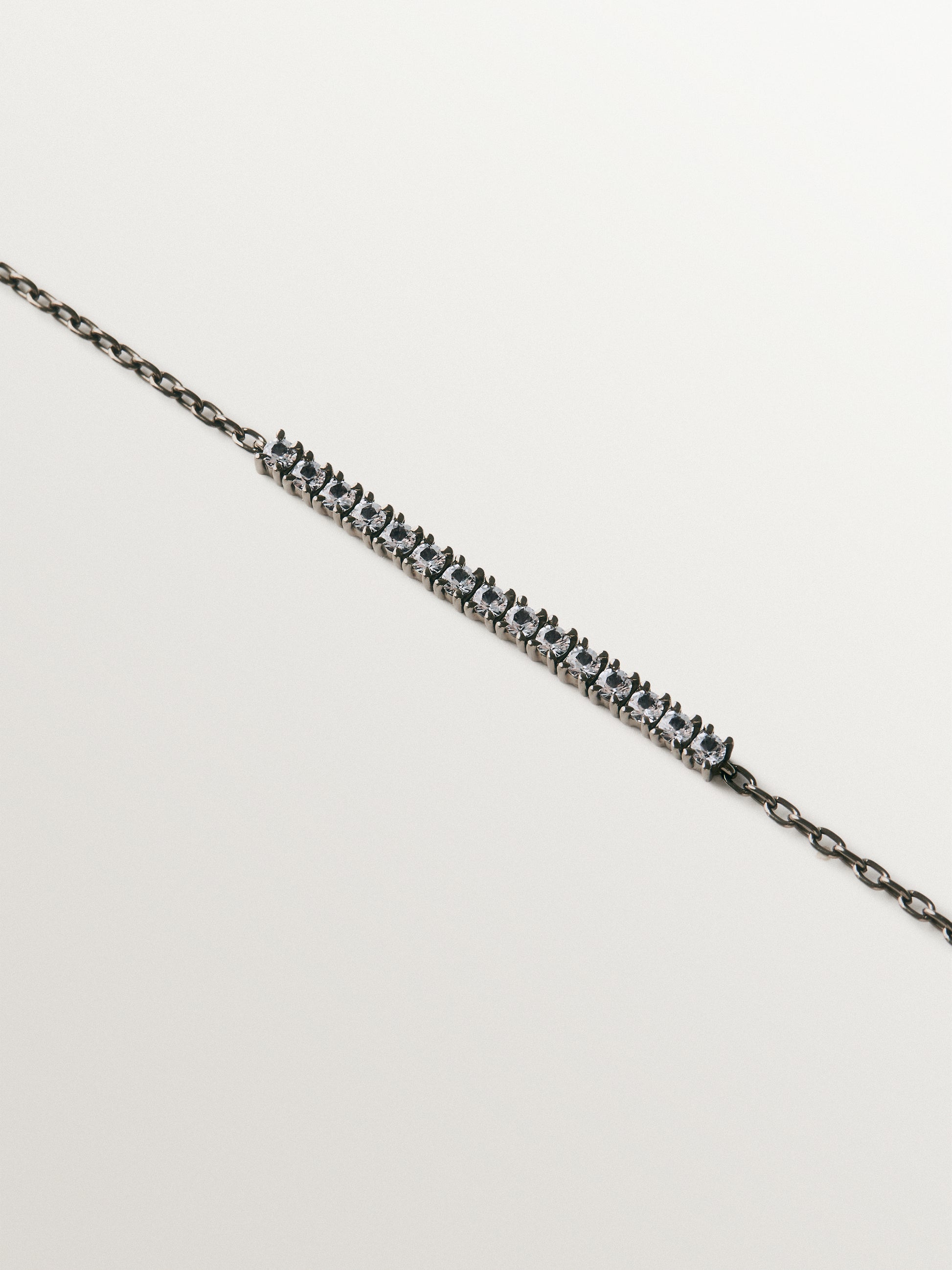 Pulsera de plata 925 con acabado gunmetal y topacios blancos