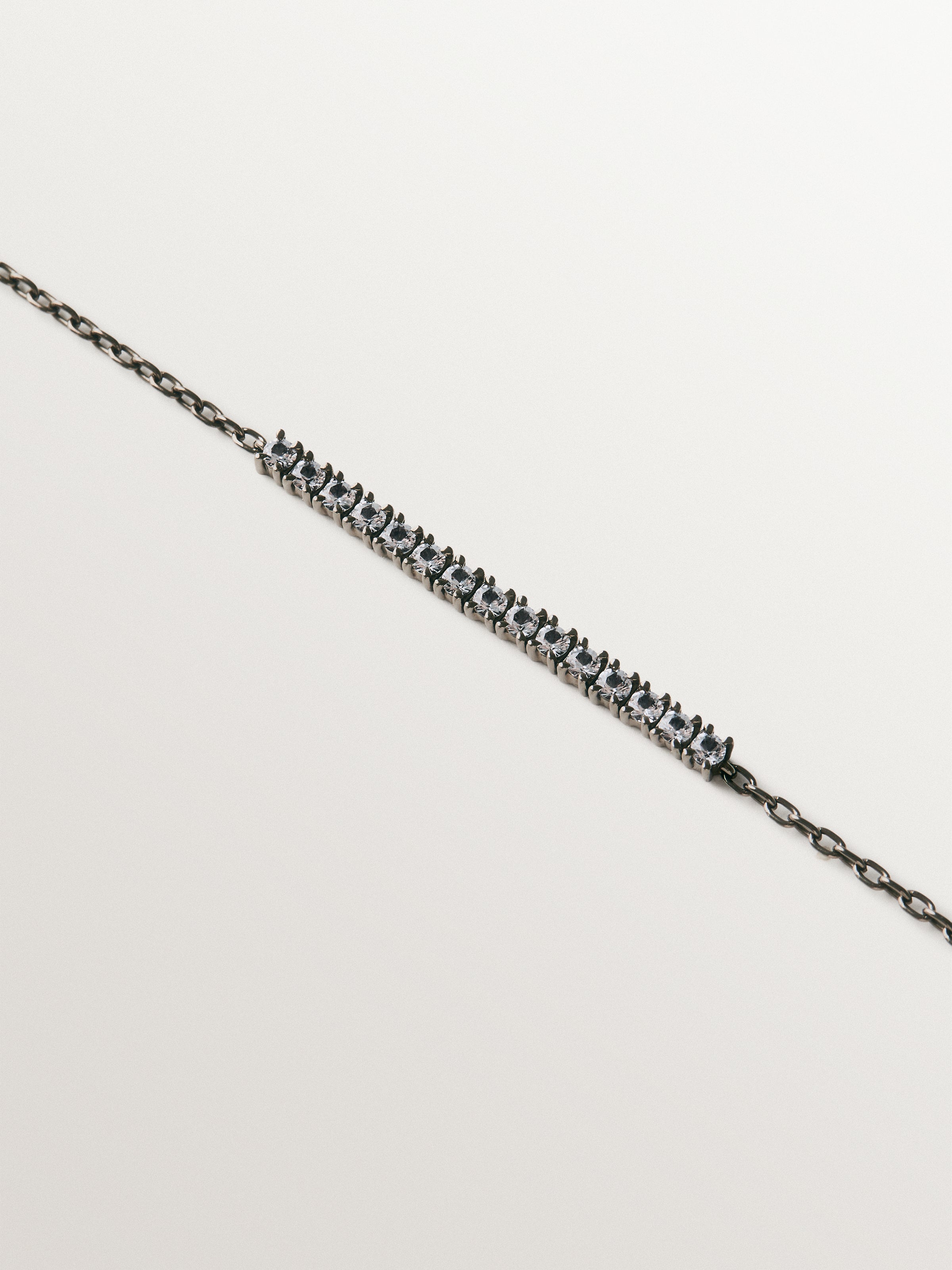Pulsera de plata 925 con acabado gunmetal y topacios blancos