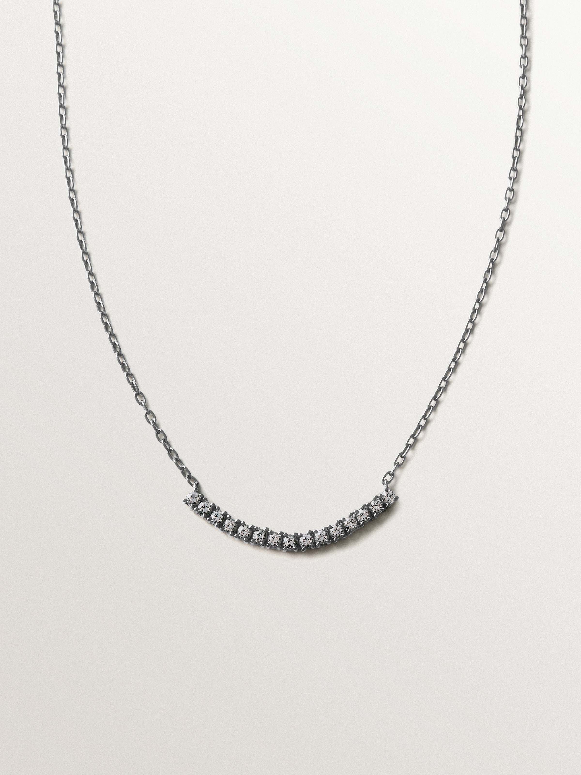 Collar de plata 925 con acabado gunmetal y topacios blancos
