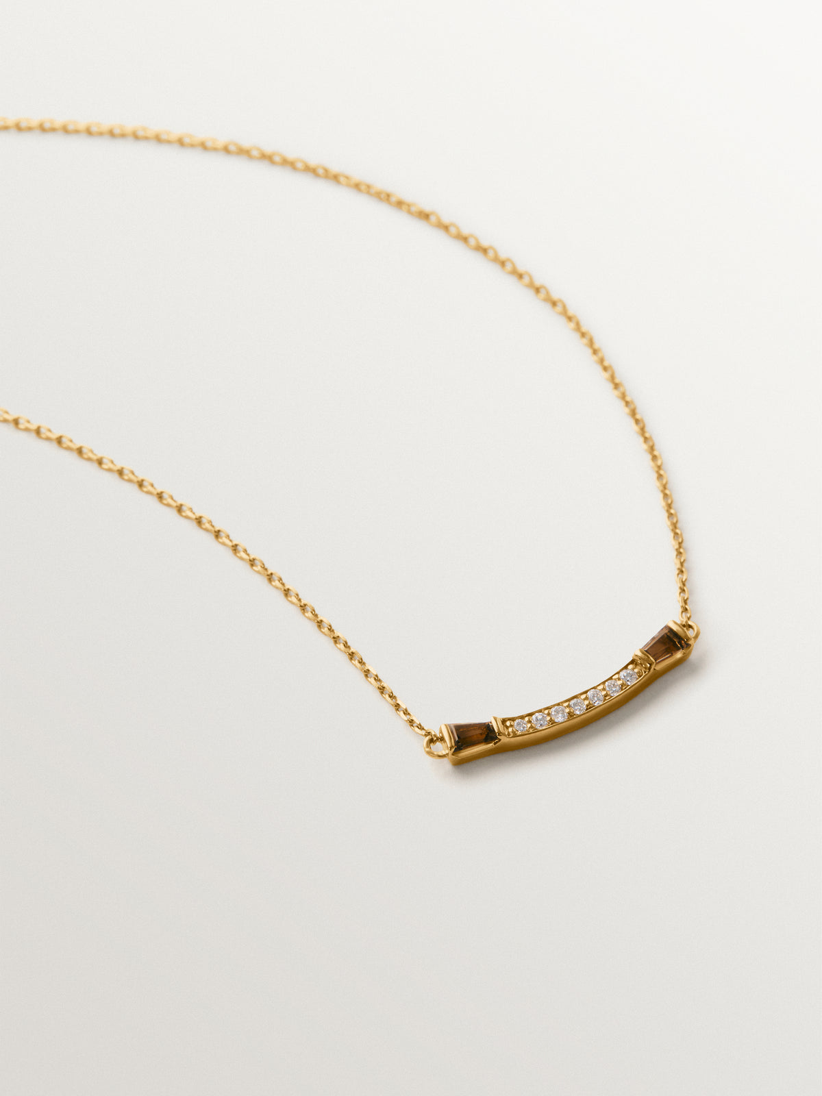 Collar de oro amarillo de 9K con diamantes y cuarzos marrones