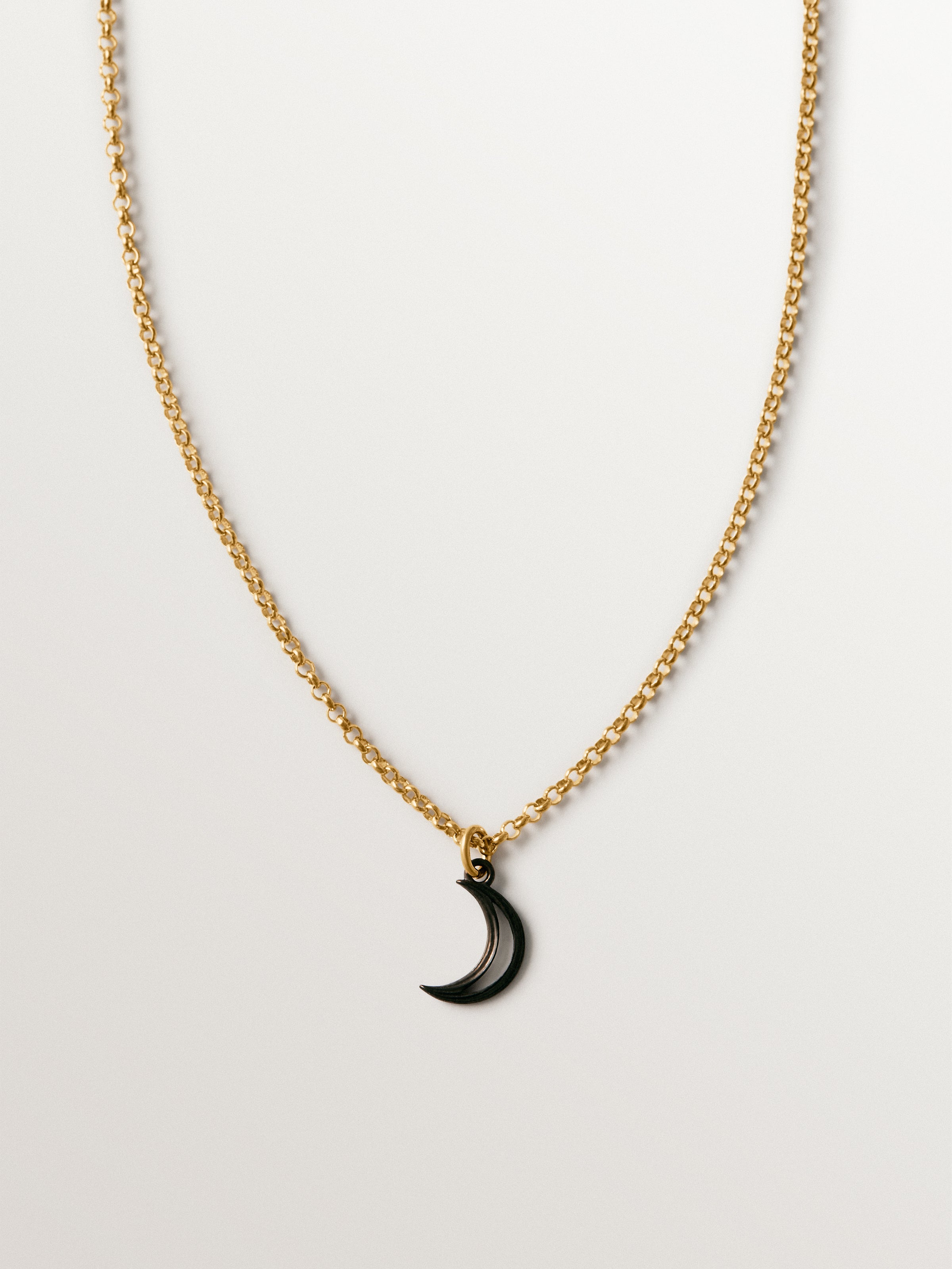Collar bicolor de plata 925 bañada en oro amarillo de 18K con forma de luna