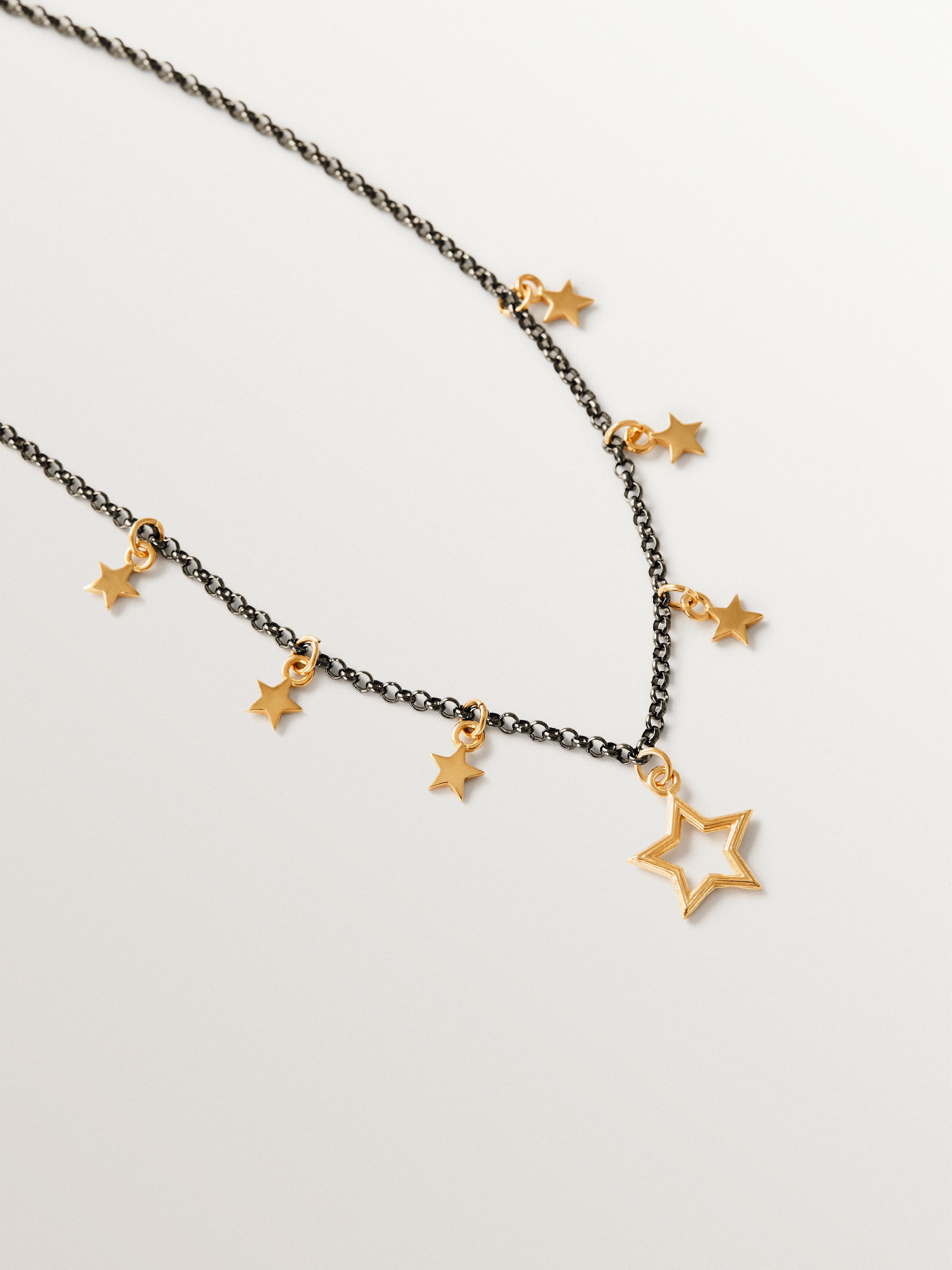 Collar bicolor de plata 925 bañada en oro amarillo de 18K con motivos de estrella