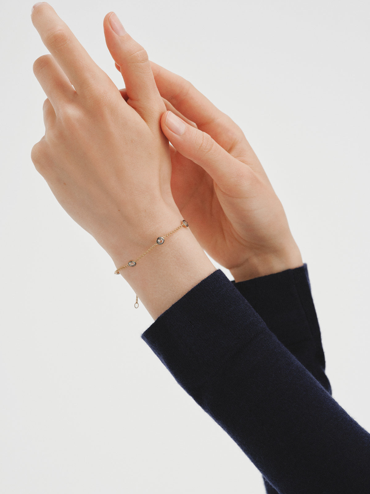 Pulsera bicolor de plata 925 bañada en oro amarillo de 18K con topacios blancos