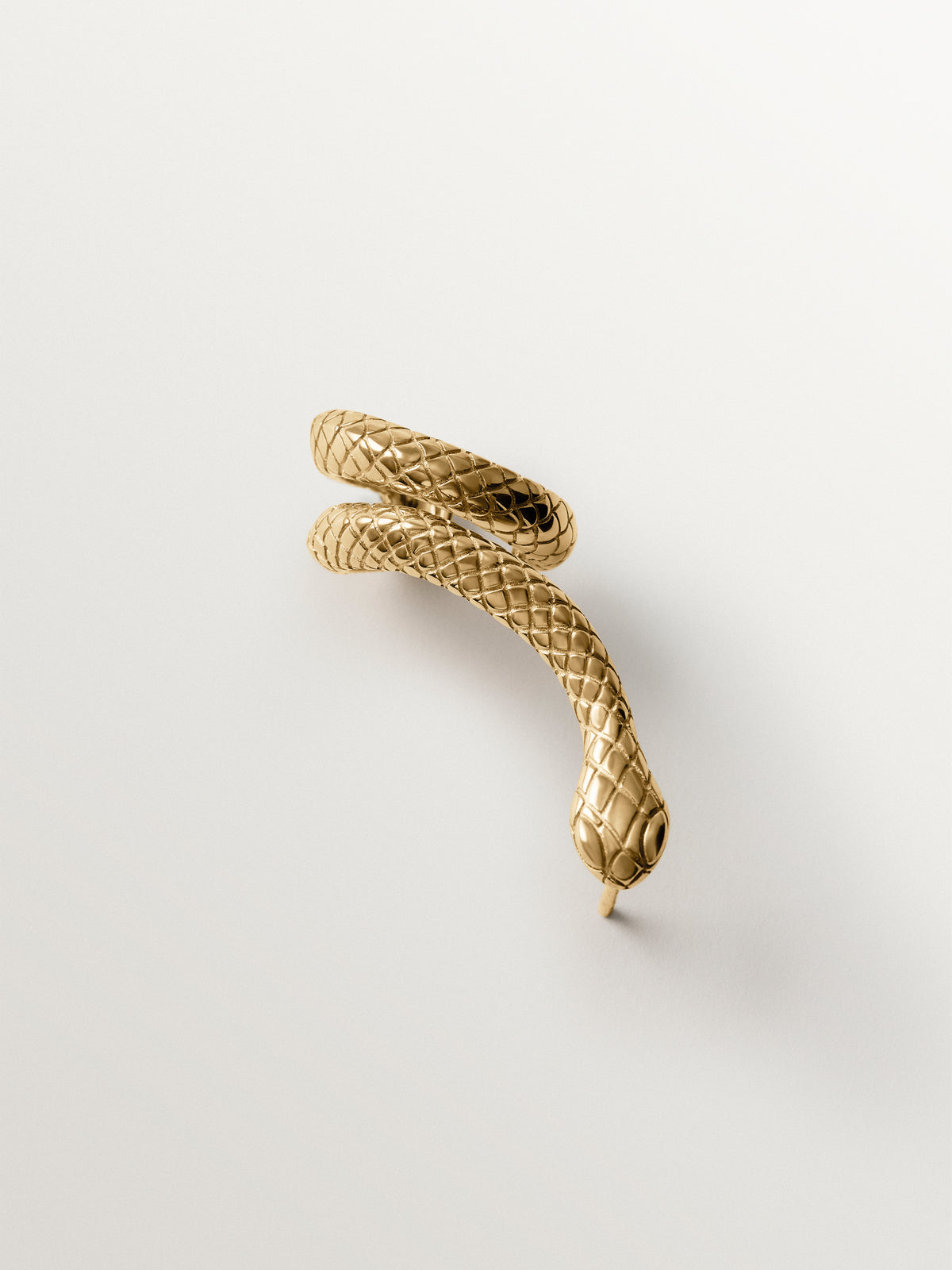 Earcuff de plata 925 bañado en oro amarillo de 18K con forma de serpiente