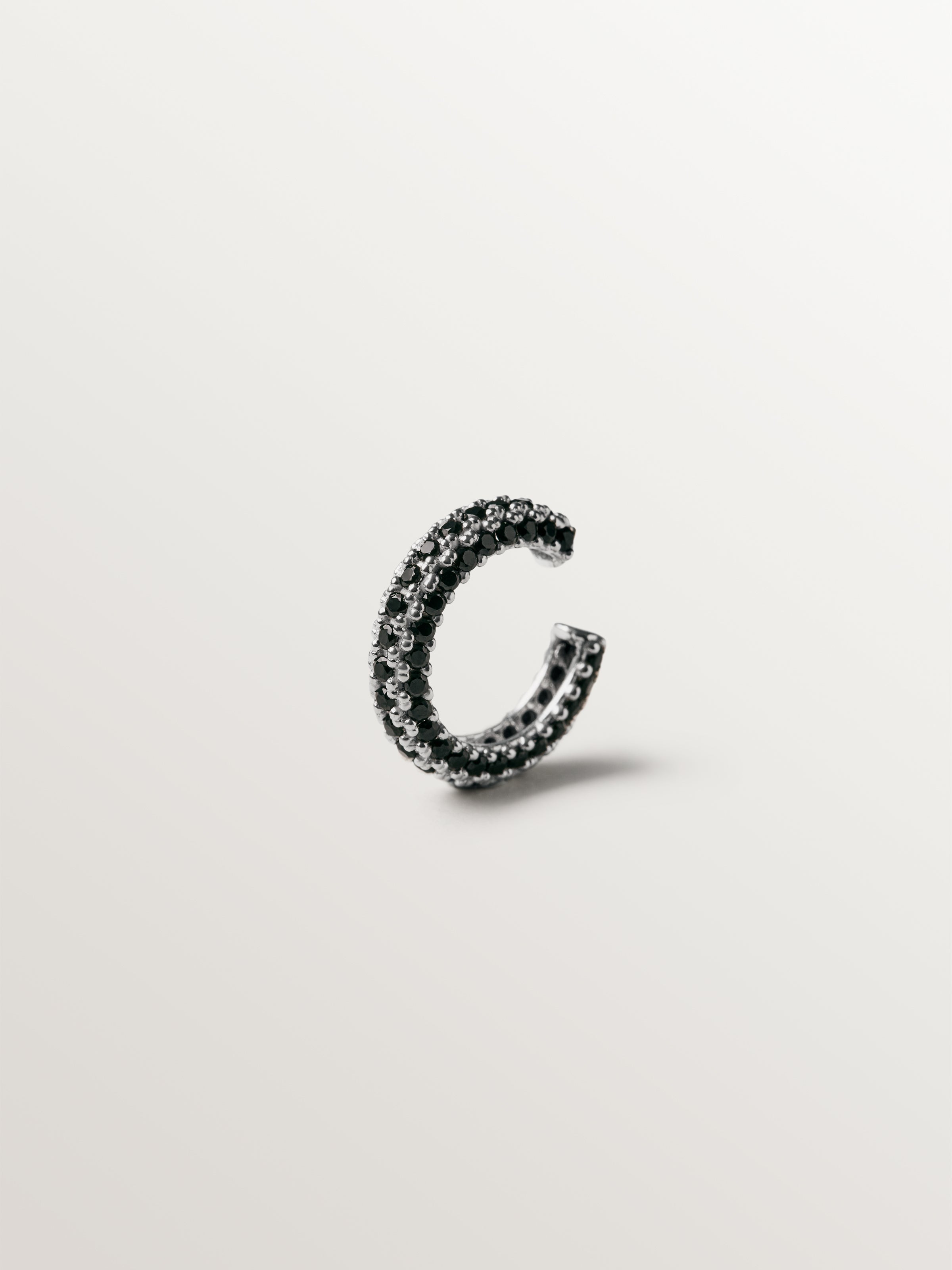 Earcuff de plata 925 con cristales negros