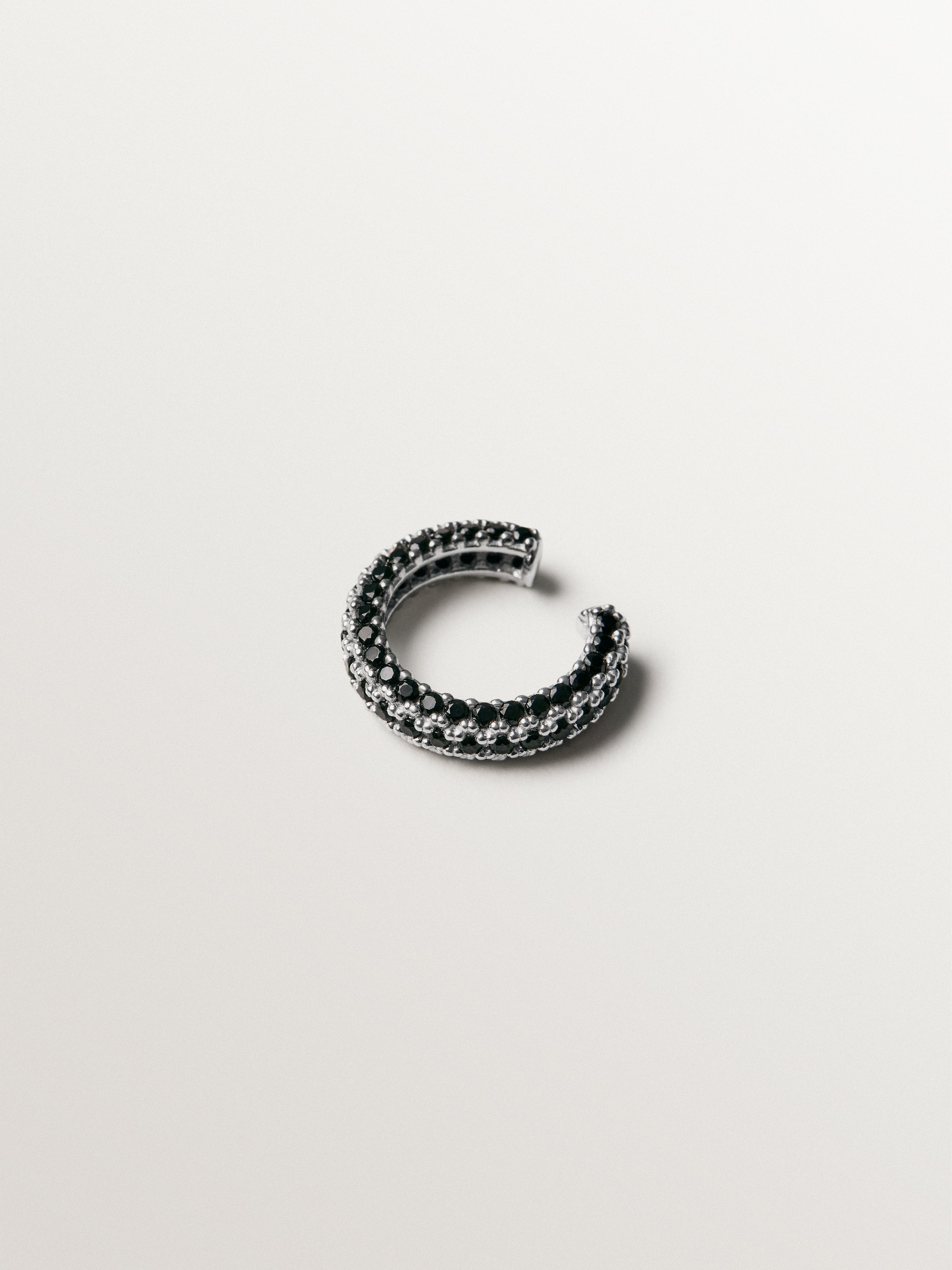 Earcuff de plata 925 con cristales negros