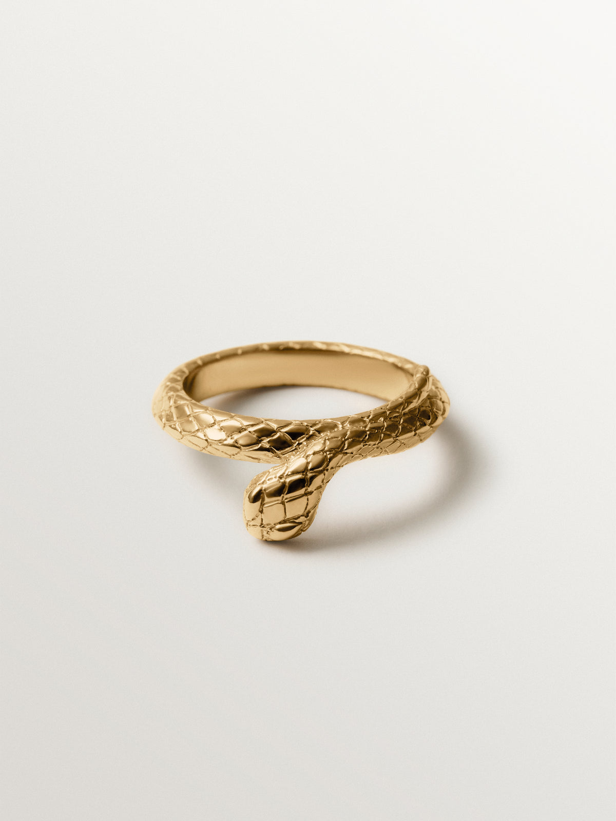 Anillo de plata 925 bañada en oro amarillo de 18K con forma de serpiente