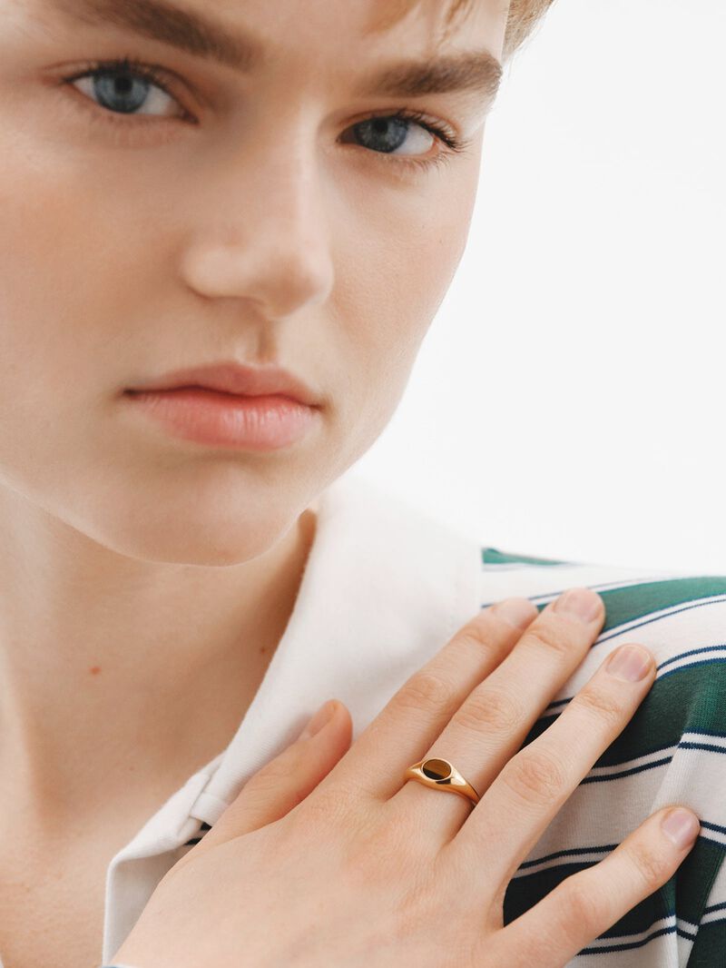 18K yellow gold plated 925 silver signet style ring with central tiger's eye. image number 3
