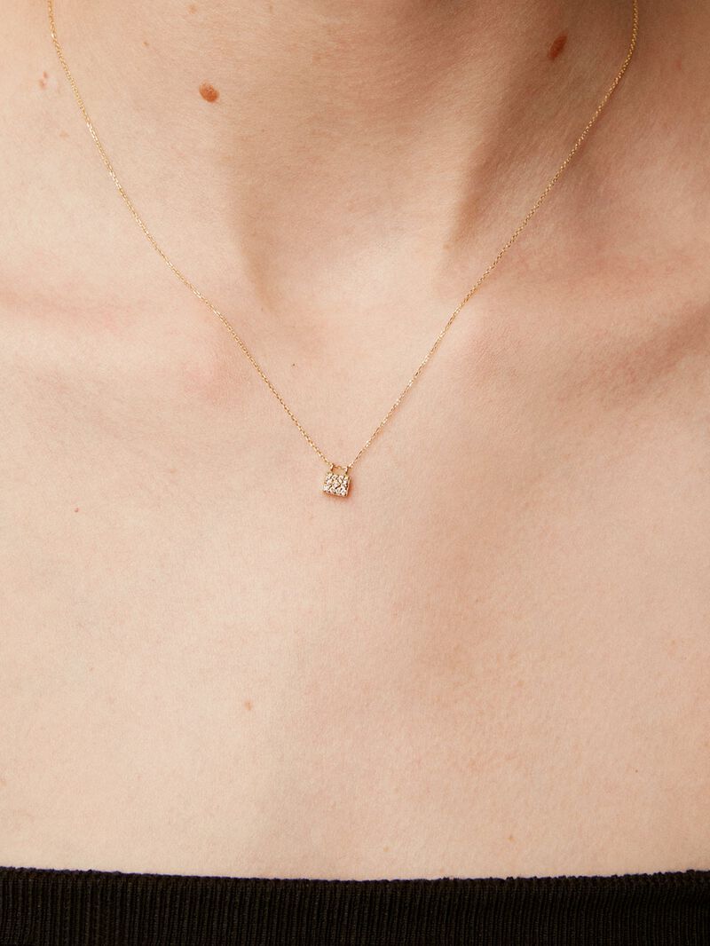 18K Yellow Gold Pendant with Diamonds image number 3