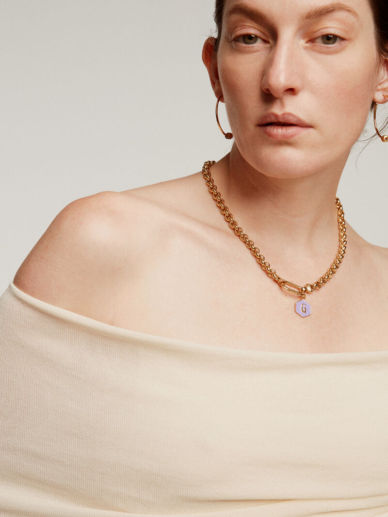 18K yellow gold plated 925 sterling silver charm with initial G and lilac enamel with hexagonal shape image number 5