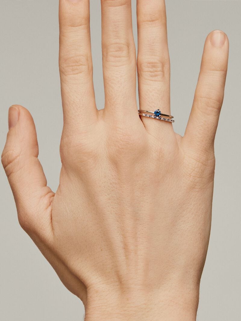 9K white gold ring with sapphires and diamonds image number 5