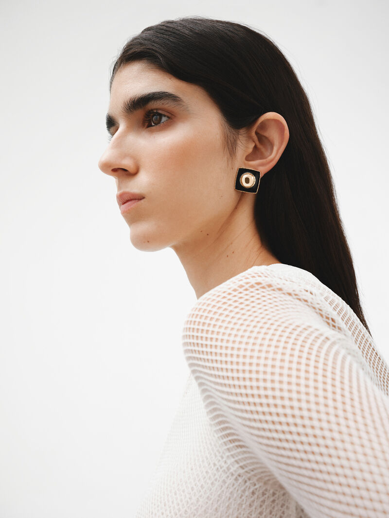 18K yellow gold plated 925 silver earrings with geometric shape and black enamel image number 3