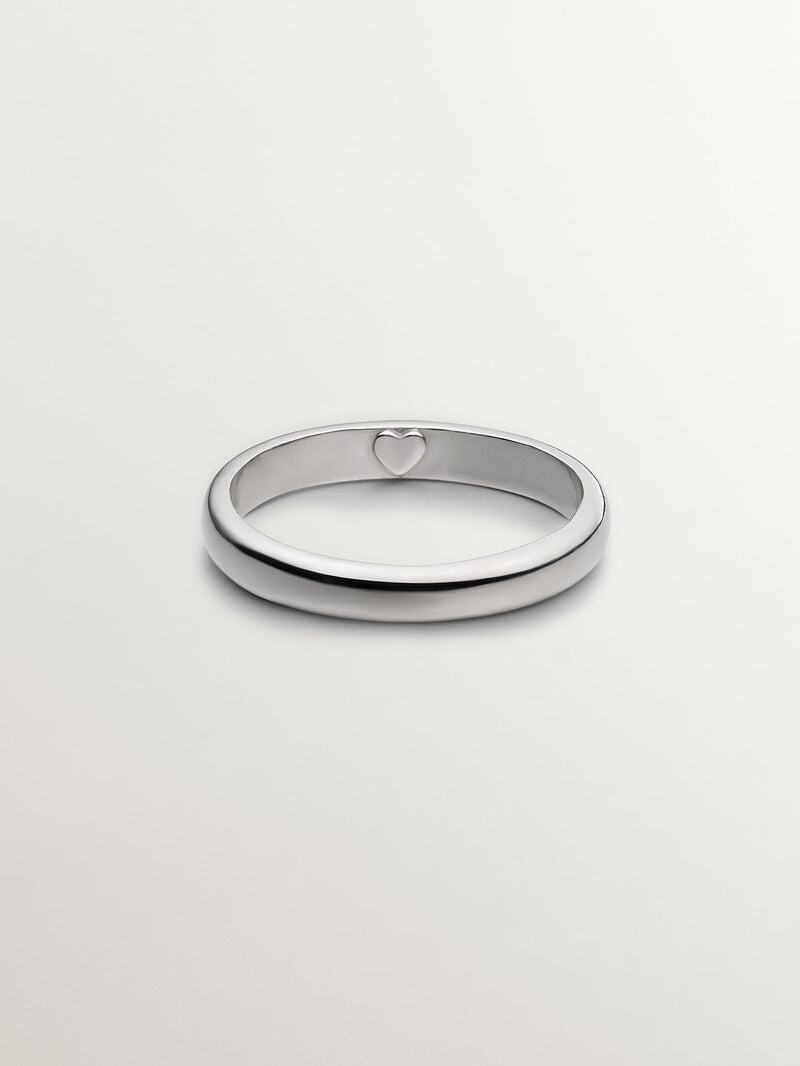 925 Silver band ring with an interior heart. image number 2