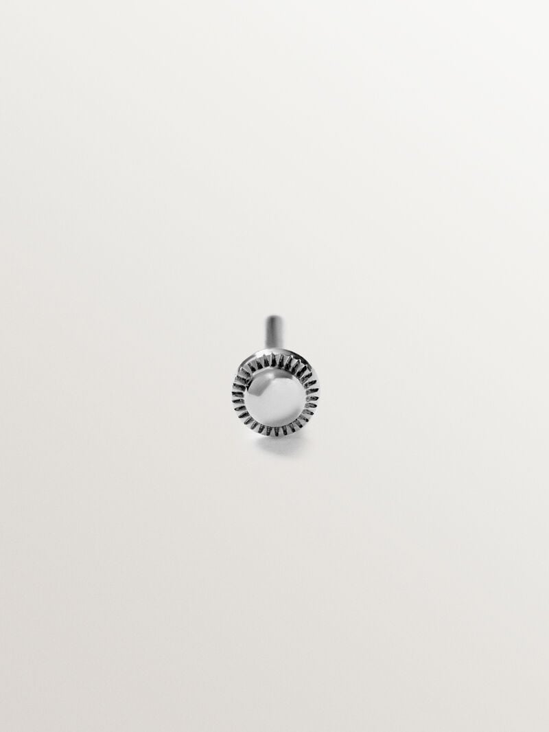 Small 5.5mm white gold piercing closure image number 1