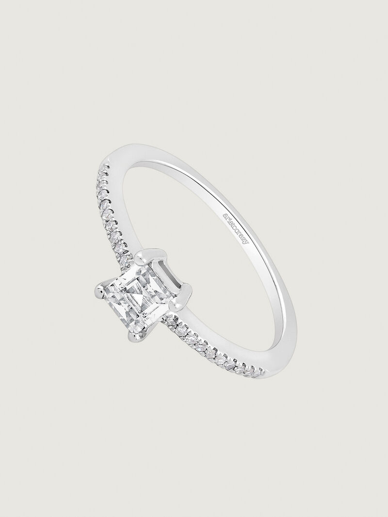 930 Silver ring with white topaz and diamonds image number 0