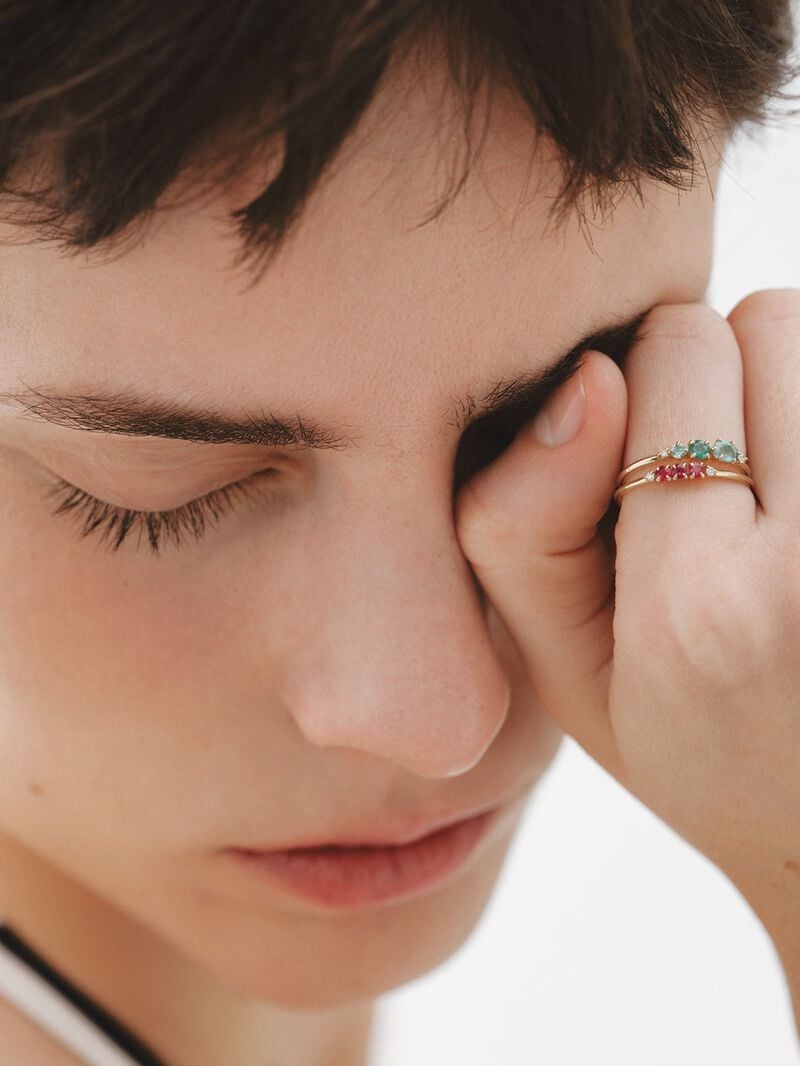 9K yellow gold ring with emeralds and diamonds image number 5