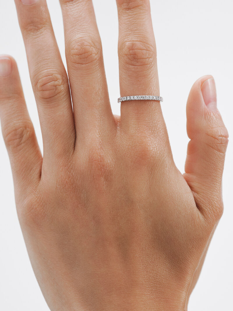18K white gold ring with diamonds image number 1