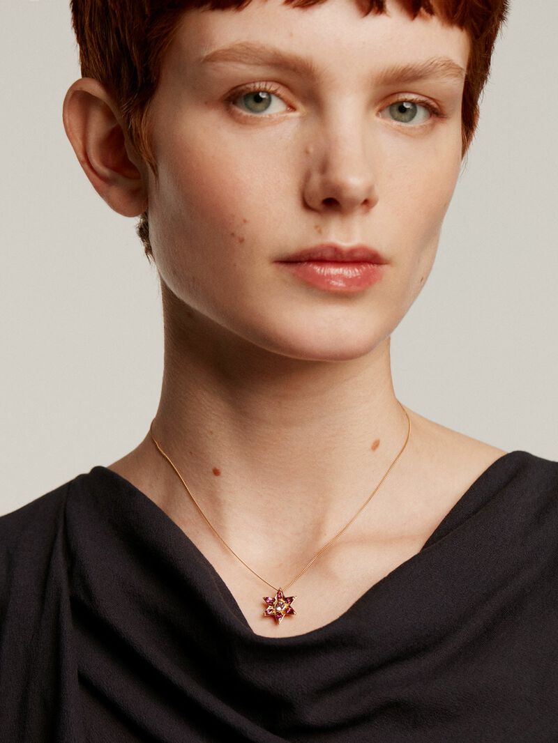 925 Silver pendant bathed in 18K yellow gold with amethysts and rhodolites in the shape of a flower. image number 1