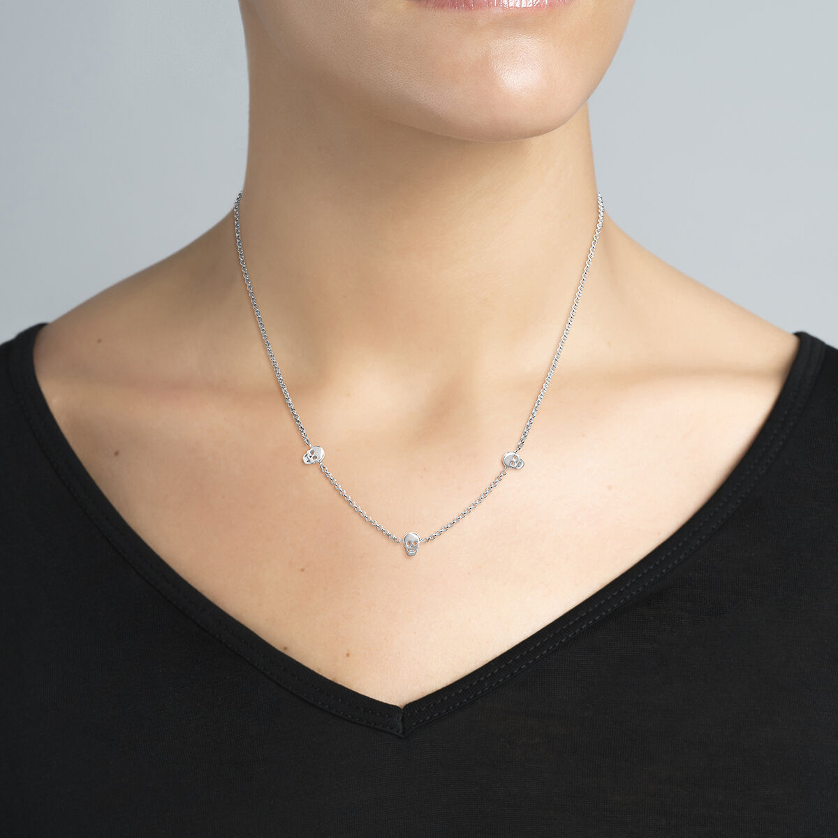 Silver necklace with skulls , J03943-01, hi-res