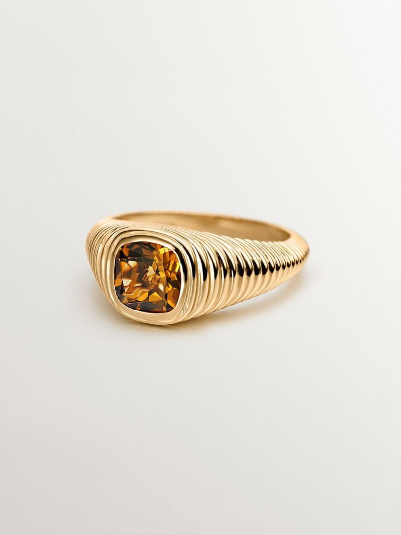 929 Silver signet ring bathed in 18K yellow gold with brown quartz and fluted texture. image number 2