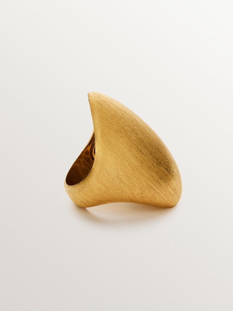 Oval ring in 18K yellow gold plated 925 silver with texture image number 4