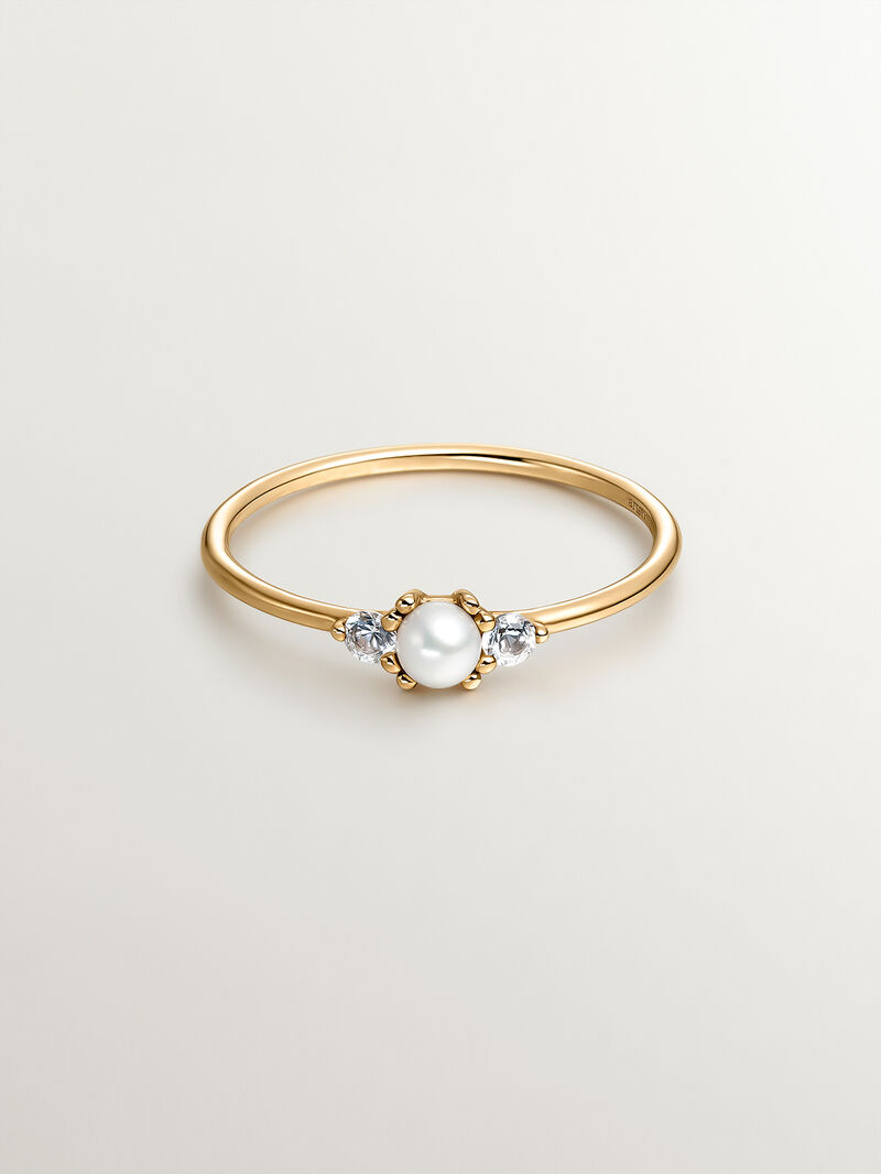 9K Yellow Gold Ring with Central Pearl and White Sapphires image number 1