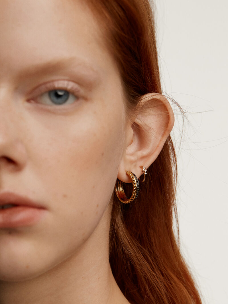 Individual small 9K yellow gold hoop earring with diamonds image number 5