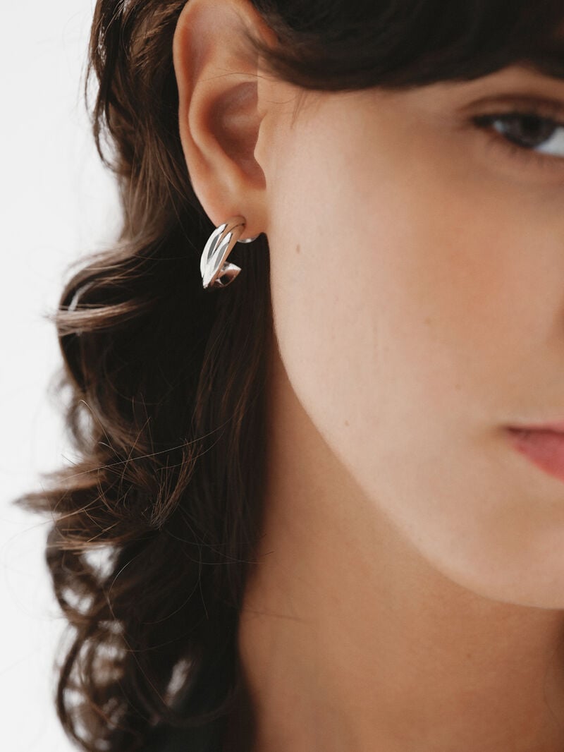 Medium double hoop earrings made of 925 silver. image number 1