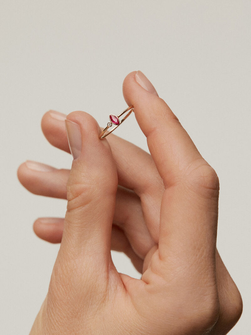 9K Yellow Gold Ring with Ruby and Diamond image number 3