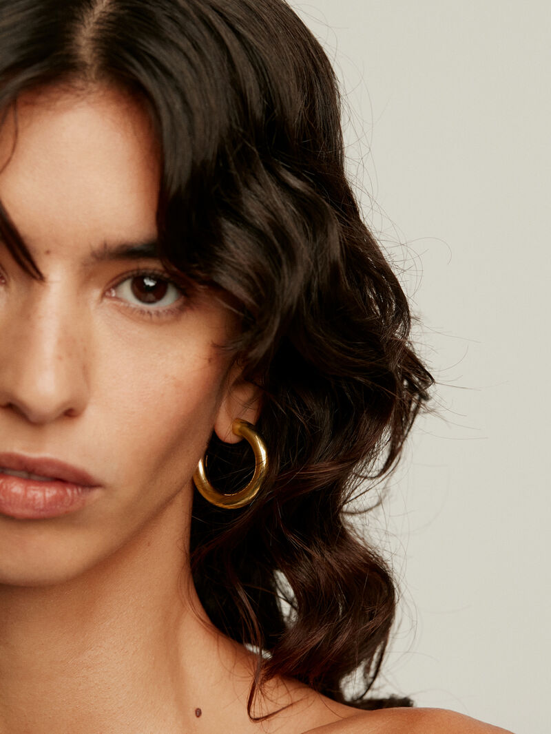 Thick hoop earrings made of 925 silver plated in 18K yellow gold image number 3