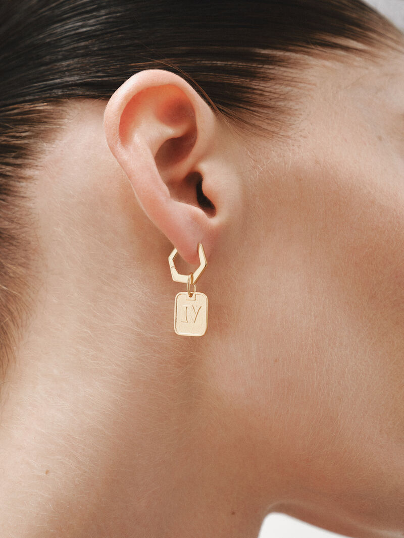 925 silver charm bathed in 18k yellow gold with number 4 image number 0