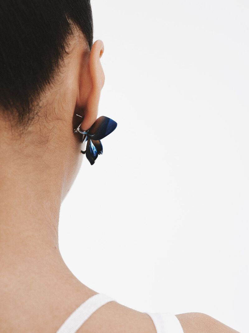 Orchid-shaped 925 silver earrings, gradient blue enamel and polished effect image number 6