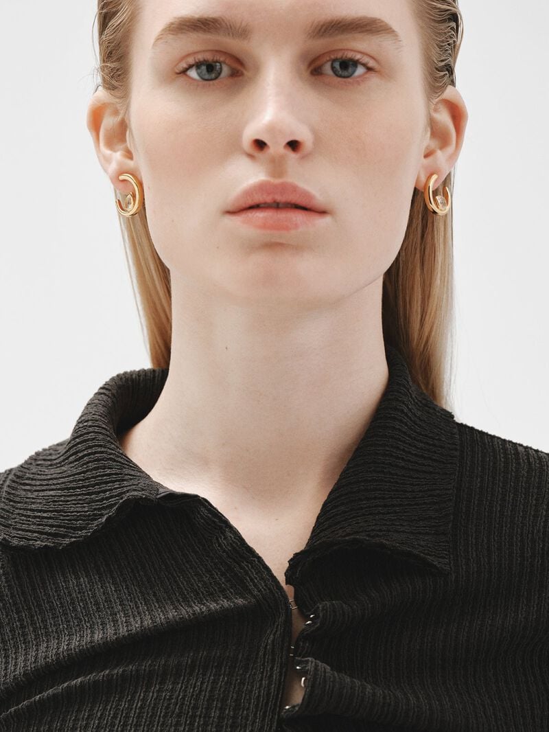 18K yellow gold plated 925 silver hoop earrings with 2 white topazes image number 3